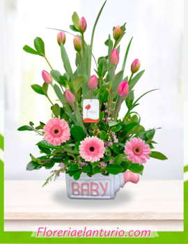Arreglo floral para nacimientos con tulipanes