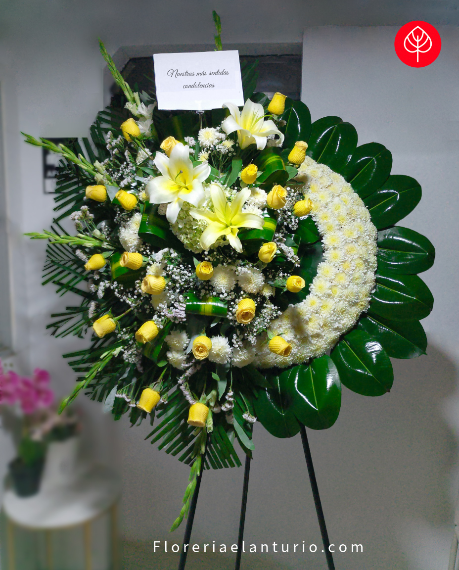 Corona floral con rosas amarillas