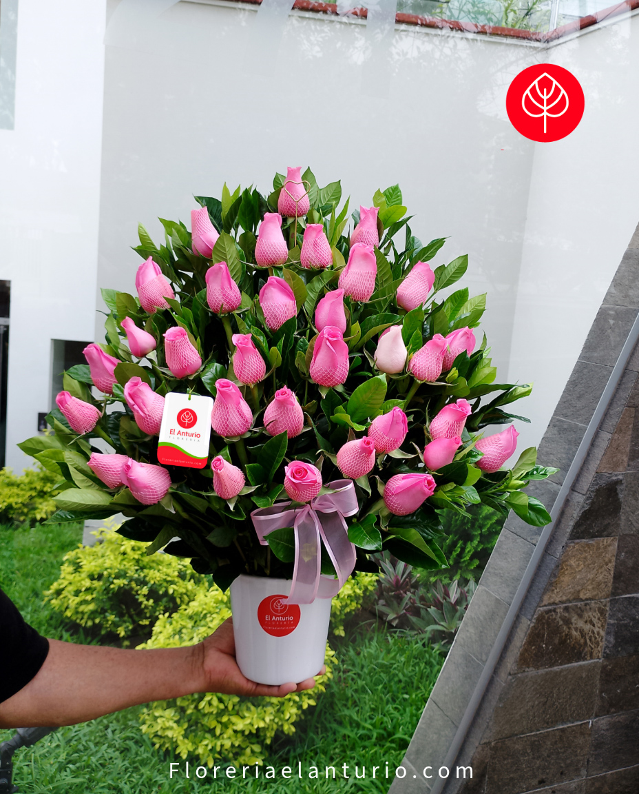 Arreglo floral con rosas Premium 